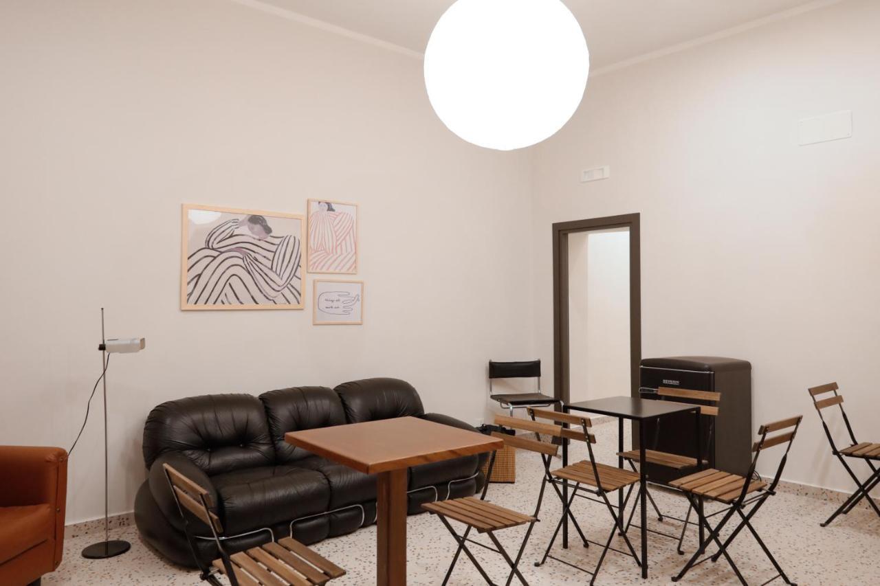 Retrophilia Home Napoli Esterno foto